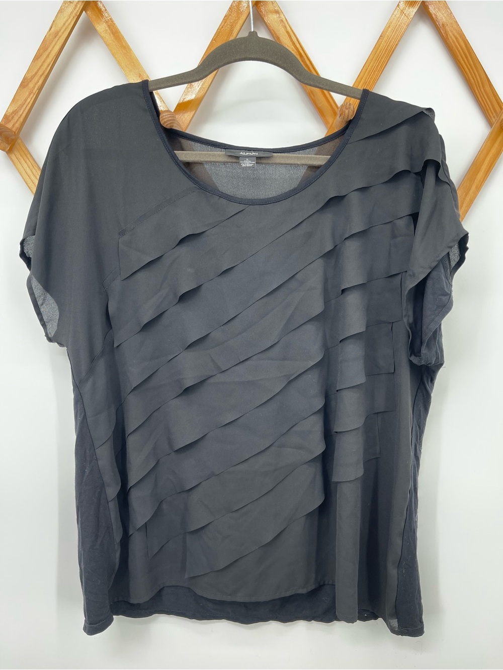 ⭐️Alfani Black Layered Ruffle Short-Sleeve Blouse